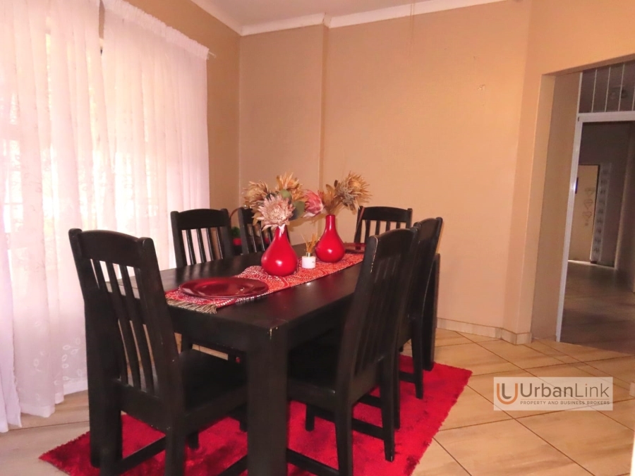 4 Bedroom Property for Sale in Safari Gardens North West